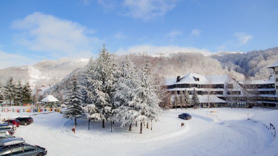 НОВА ГОДИНА В JUNIOR 3*, KOPAONIK, собствен транспорт  За резервации, направени и заплатени до 15.10.2026 отстъпка от 10% от цените